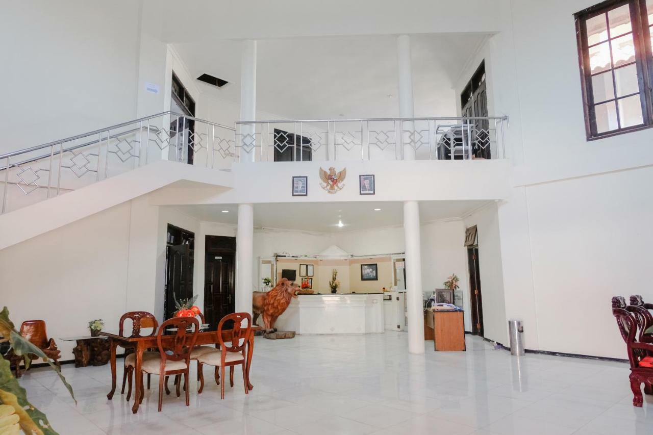 Hôtel Oyo 940 Telaga Mas International à Sarangan Extérieur photo