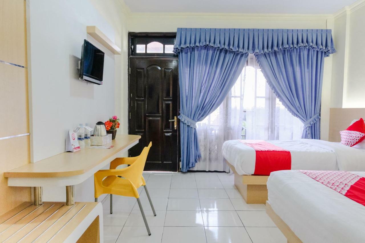 Hôtel Oyo 940 Telaga Mas International à Sarangan Extérieur photo