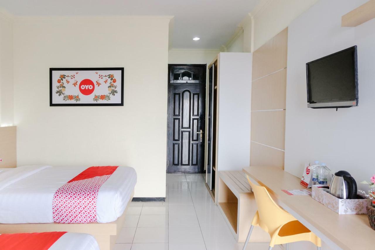 Hôtel Oyo 940 Telaga Mas International à Sarangan Extérieur photo