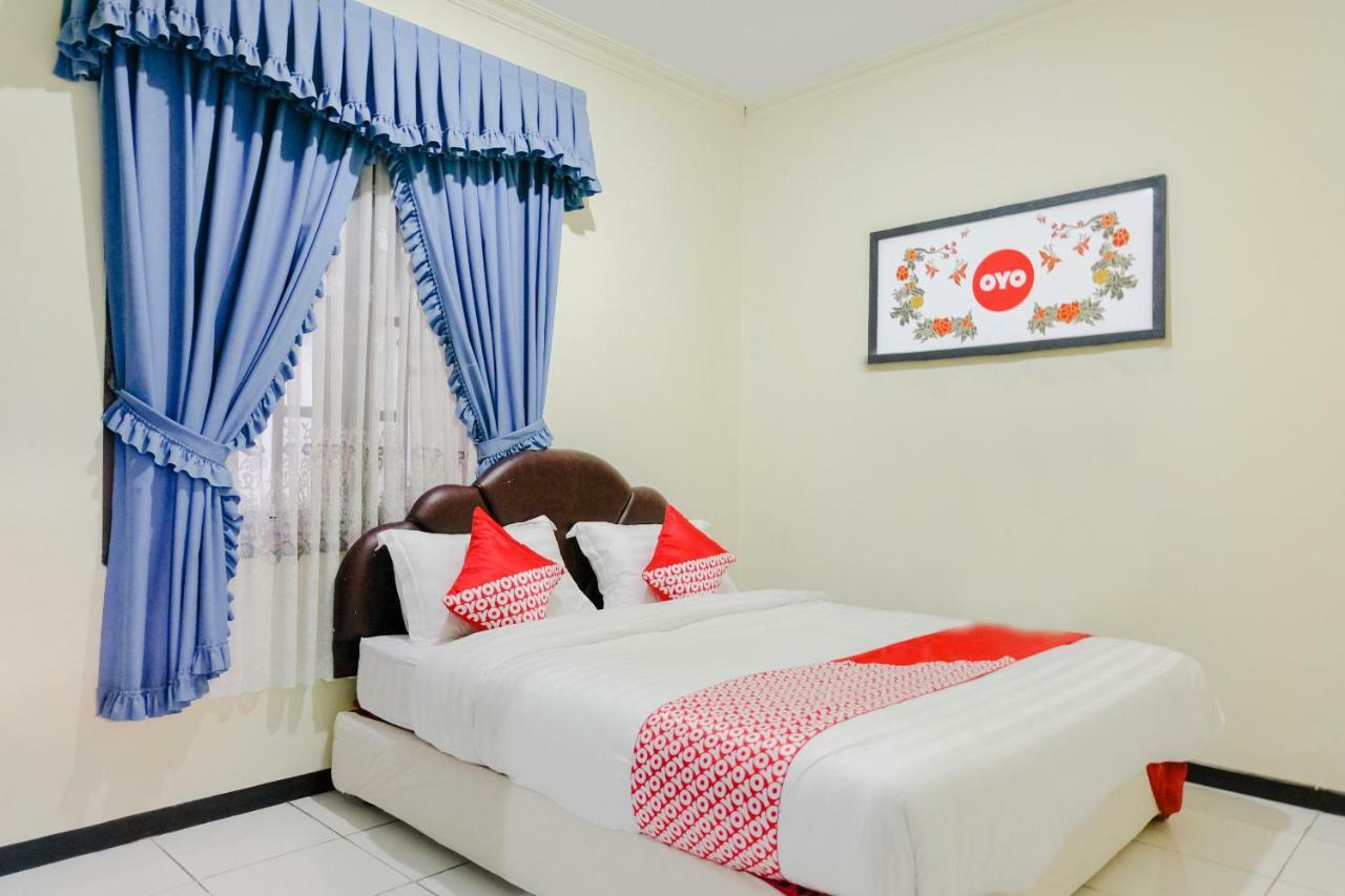 Hôtel Oyo 940 Telaga Mas International à Sarangan Extérieur photo