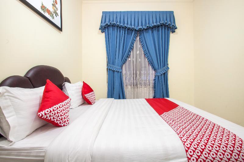 Hôtel Oyo 940 Telaga Mas International à Sarangan Extérieur photo