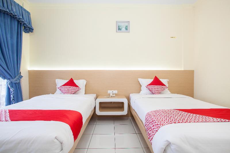 Hôtel Oyo 940 Telaga Mas International à Sarangan Extérieur photo
