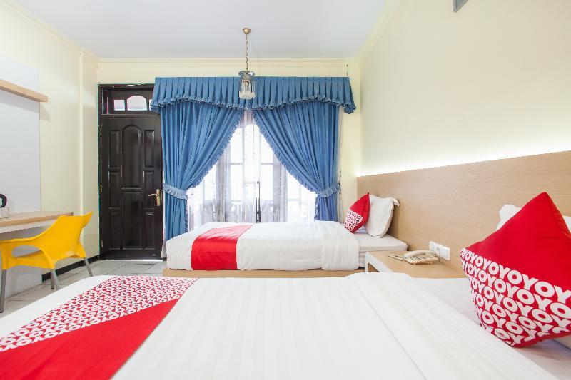 Hôtel Oyo 940 Telaga Mas International à Sarangan Extérieur photo